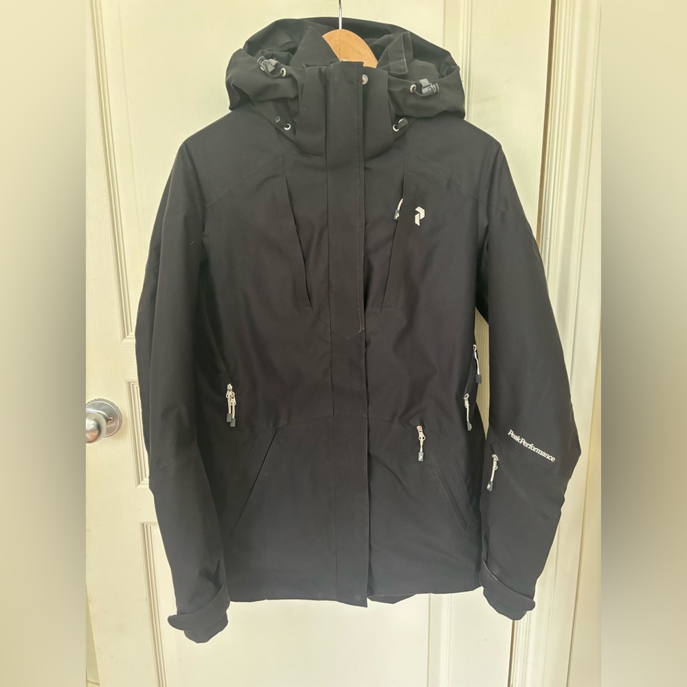 Peak Performance Insulated Ski Jacket Medium